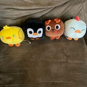 Roblox Pet Simulator Series 1 Lot of 4 Dog Penguin Duck & Chicken 6" Plush.